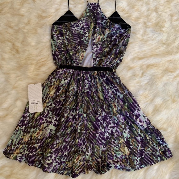 Sale! Lululemon City Summer Dress size 6 - Picture 4 of 6